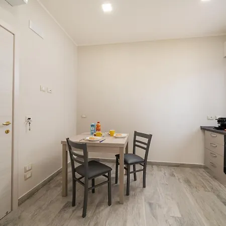 Apartment Gogh *